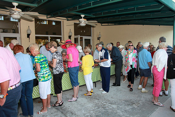 Elvis at Juno Beach Civic 054