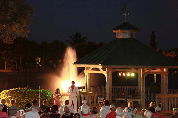 Elvis at Juno Beach Civic 097