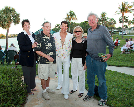 Elvis at Juno Beach Civic 062