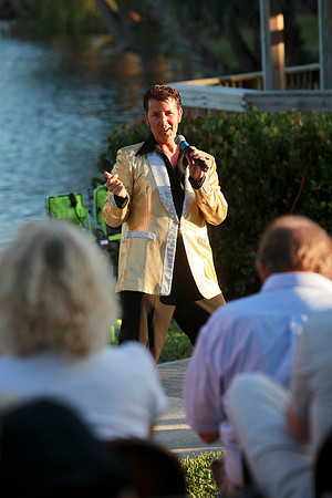Elvis at Juno Beach Civic 039