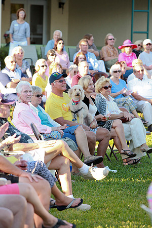 Elvis at Juno Beach Civic 019