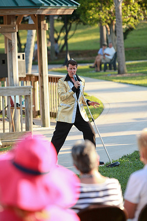 Elvis at Juno Beach Civic 011