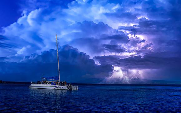 Maui Lightning-001