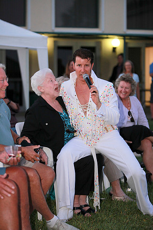 Elvis at Juno Beach Civic 081