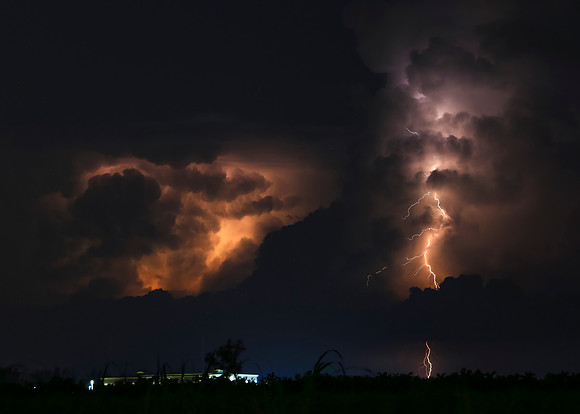 Lightning-004