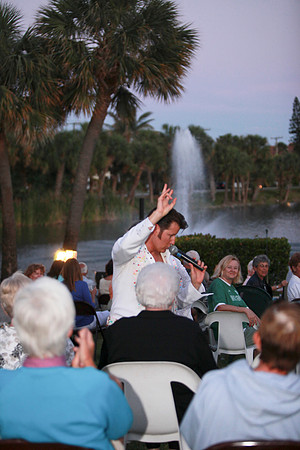 Elvis at Juno Beach Civic 082