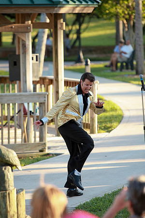 Elvis at Juno Beach Civic 010