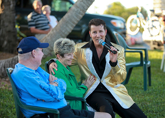 Elvis at Juno Beach Civic 030