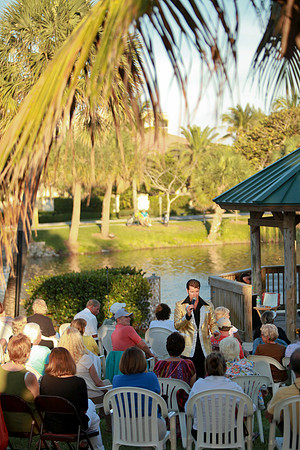 Elvis at Juno Beach Civic 031