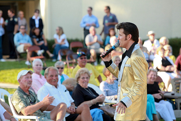 Elvis at Juno Beach Civic 003