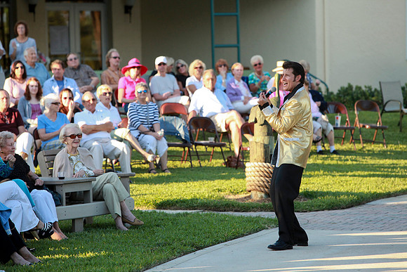 Elvis at Juno Beach Civic 017