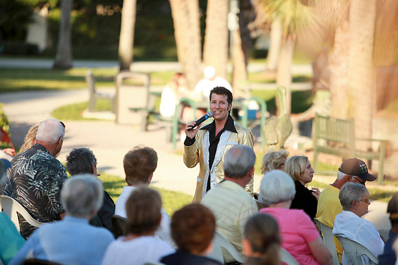 Elvis at Juno Beach Civic 016