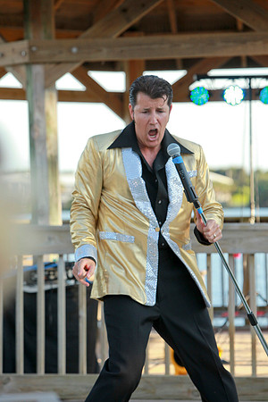 Elvis at Juno Beach Civic 006