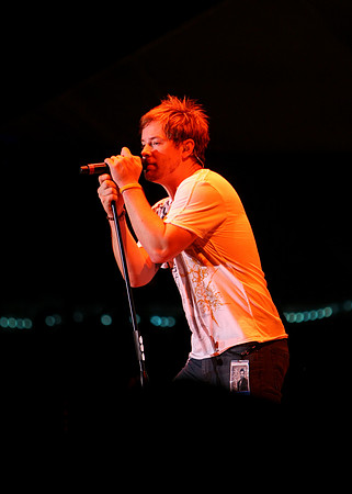 531610264_david cook sunfest 2009 024