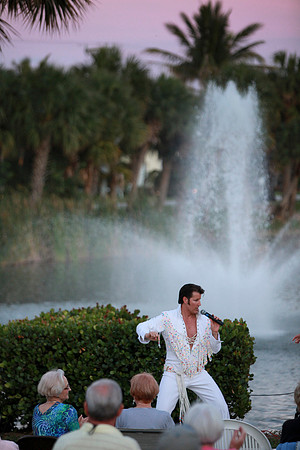 Elvis at Juno Beach Civic 077
